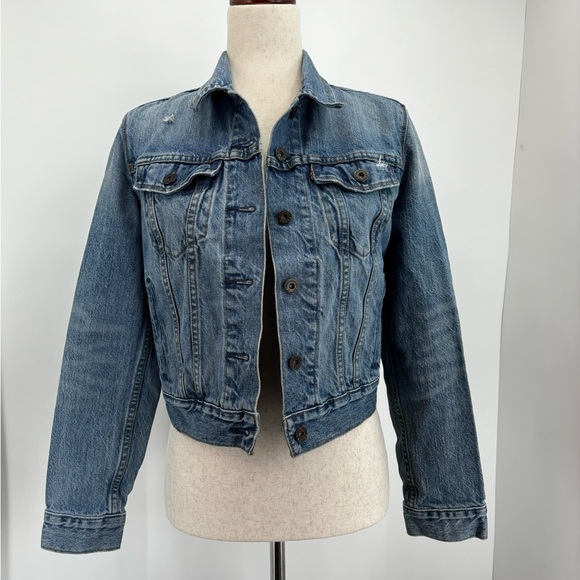 Levi’s Women’s Cropped Denim Distressed Jacket, GUC - Picture 1 of 10